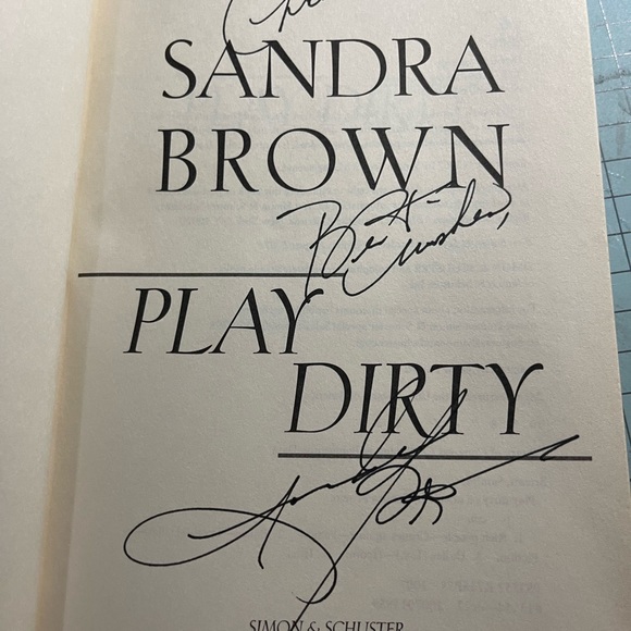 Play Dirty by Sandra Brown SIGNED Hardcover - Picture 2 of 4